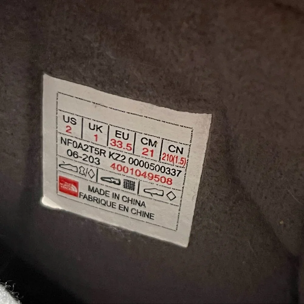 The North Face black winter Chilkat boots 2